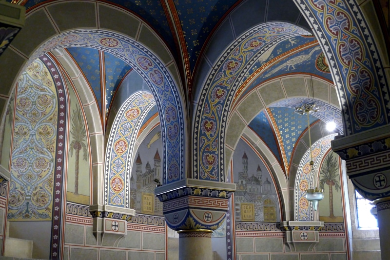 spirituality, multi colored, architectural column, city, building, five churches, pattern, place of worship, ceiling, hungary, pillar, creativity, arch