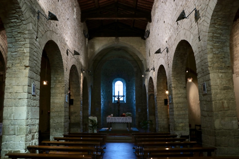 altar, europe, religion, italy, no people, jesus christ, 5K, place of worship, inside, tuscany, spirituality, building, illuminated, ceiling, reflection