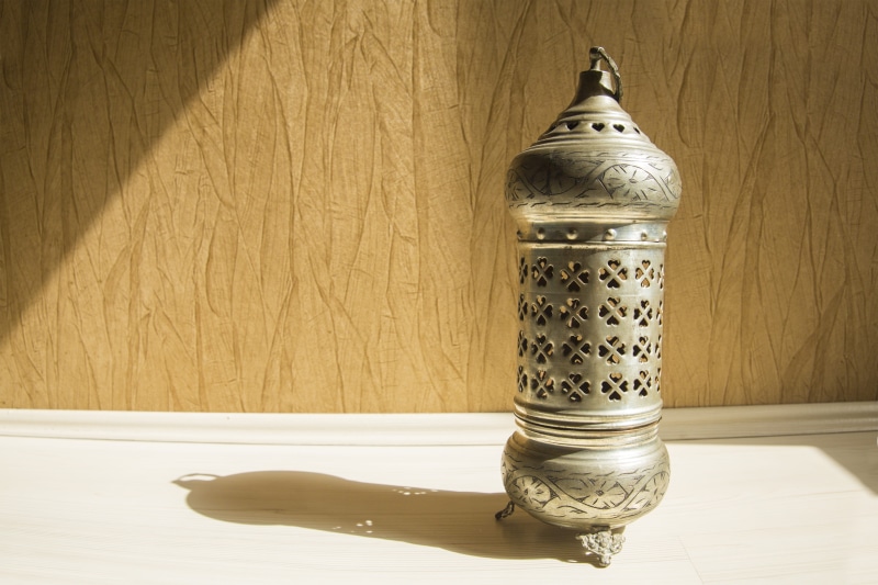domestic room, 5K, table, food, background, middle, Islam, day, beautiful, refreshment, holy, candle, Candle, nature, lantern, sunlight, wood grain, colorful