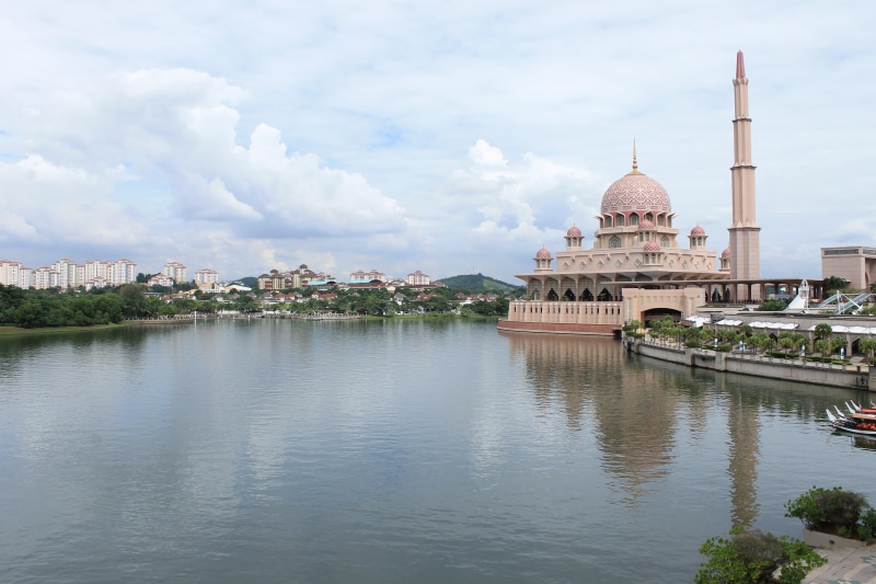 architecture, asia, place of worship, building exterior, mosque, outdoors, 4K, river, water, belief, masjid, malaysia, tourism, religious, islam, body