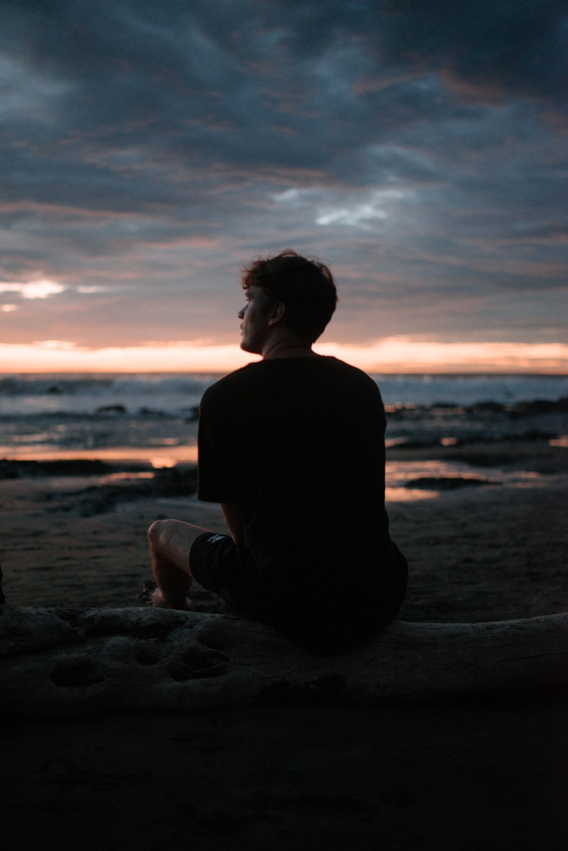 land, sea, man, rear view, human, person, dusk, nature, outdoors, back, red sky, worship, real people, photo, sunlight, one person, light, contemplation