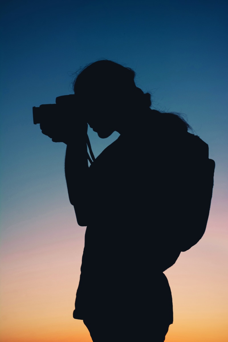 lake, slr camera, one person, nature, view, activity, blue, using, 5K, camera - photographic equipment, real people, occupation, digital camera, background