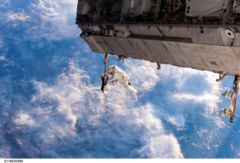 outer, military, space, building, astronaut, 2K, transportation, no people, cloud - sky, spaceship, earth, space walk, international space station, day