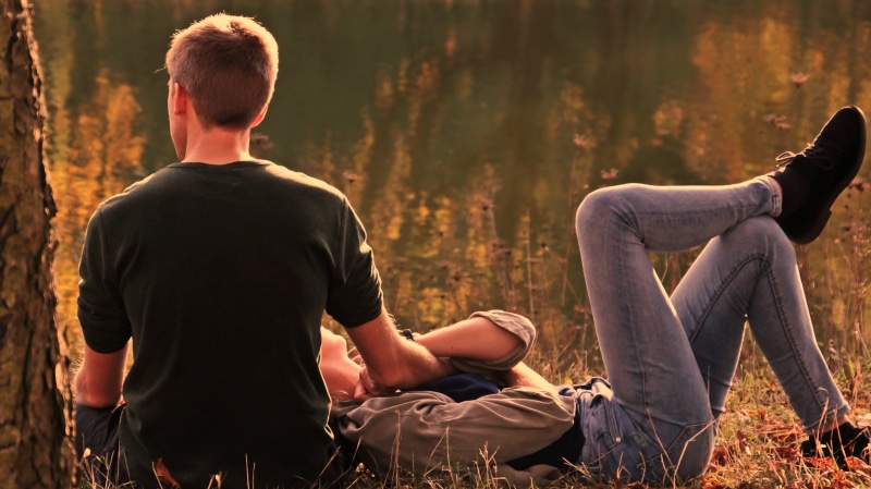 enjoy, day, two people, leisure activity, happy, real people, romance, sunlight, focus on foreground, lovers, outdoors, casual clothing, cute, land, park