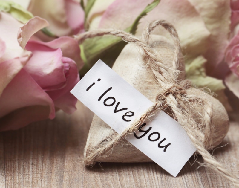 greeting, mood, happy, communication, symbol, wood - material, paper, western script, focus on foreground, tender, relationship, map, romance, positive emotion