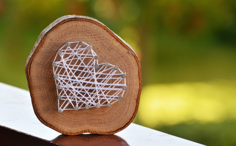 sport, container, wood, macro photography, grain, deco, close-up, love, single object, sunlight, feelings, white, wooden structure, heart, wood - Material