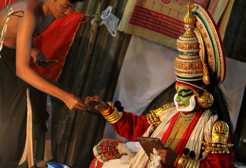 dance, help, kadhakali, god, people, sculpture, india, place of worship, traditional, art, architecture, curious, belief, religion, helper, ancient, mythical