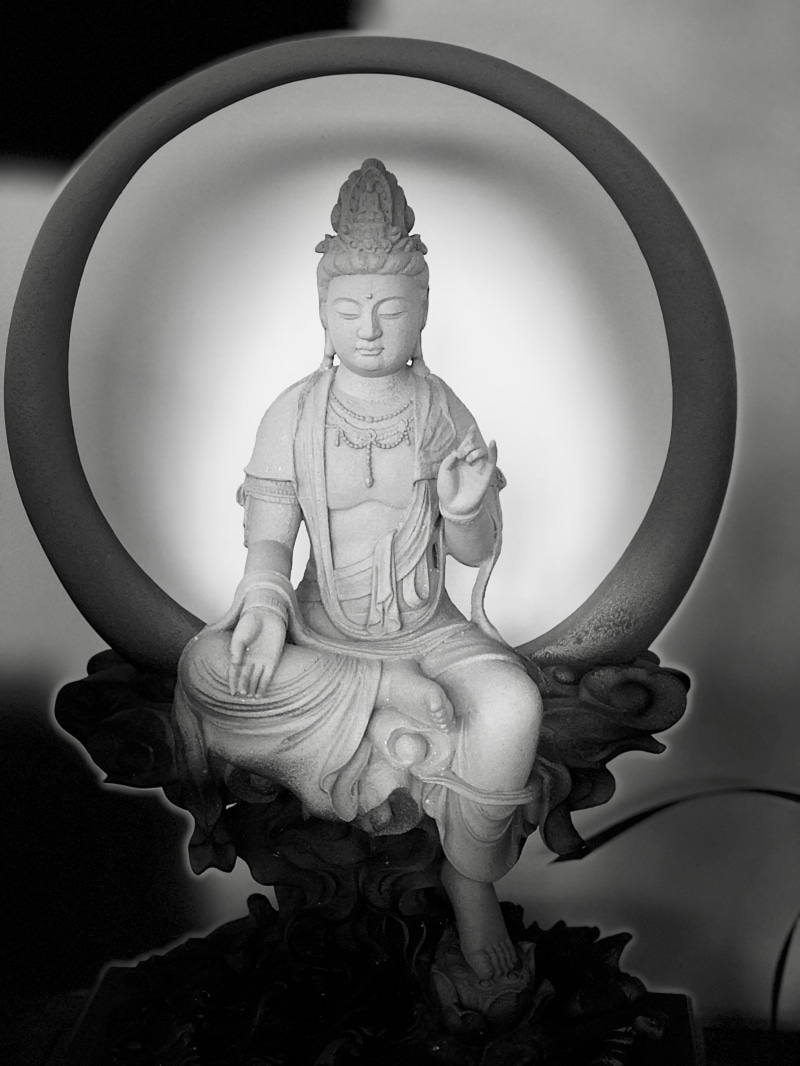 religion, belief, guanyin, spirituality, black and white, mercy, serenity, creativity, 4K, no people, circle, female likeness, representation, architecture