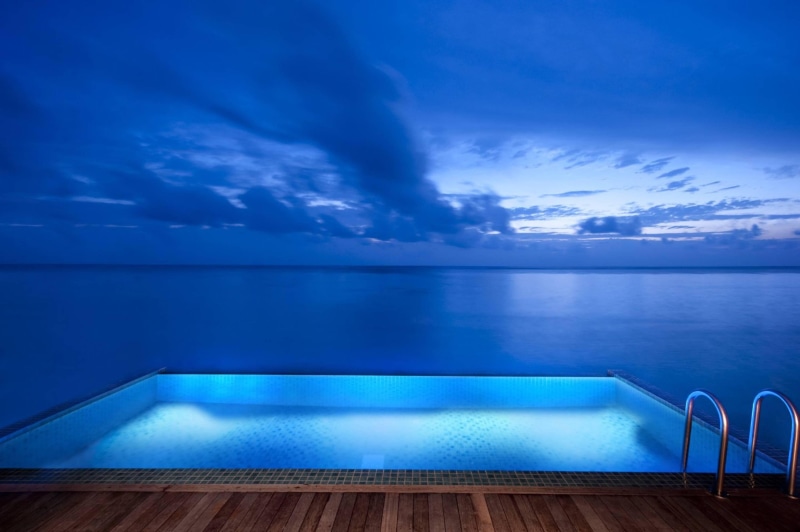 island, pair, pool, step, handles, lit, paradise, hawaiian, swimming, tropical, stainless, sundown, ocean, jacuzzi, peace, sunset, steel, 2K, view, lagoon