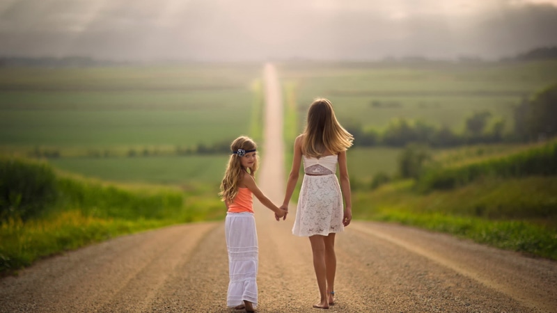 Nebraska, model, looking back, Jake Olson, children, 1080P, holding hands, blonde, road, women