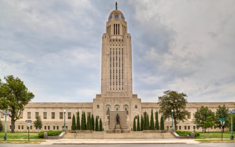 Nebraska State Capitol, 2K, Monuments