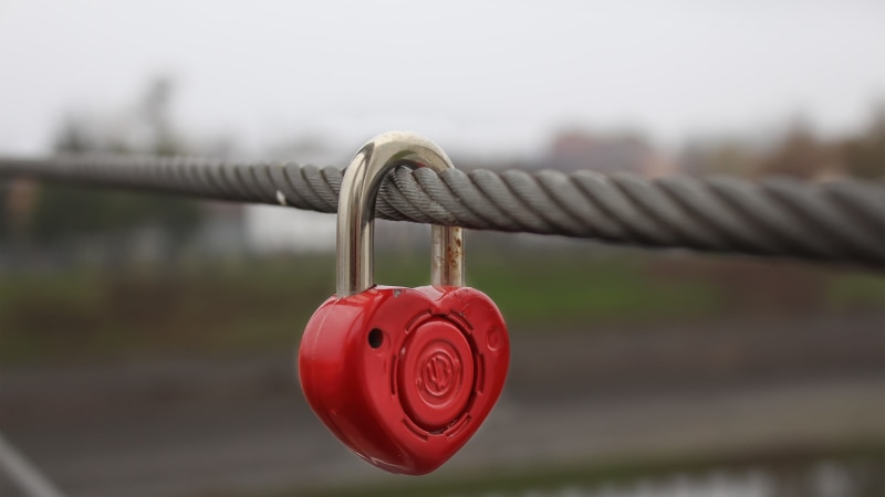 railing, no people, gray, lock, 4K, focus on foreground, love lock, protection, padlock, safe, metal, heart shape, outdoors, close-up, hanging, love, day