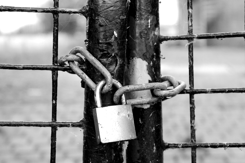 metal fence, capping, no people, input, 4K, exclusion, day, closure, door, padlock, shut off, focus on foreground, outdoors, grayscale, security, photography