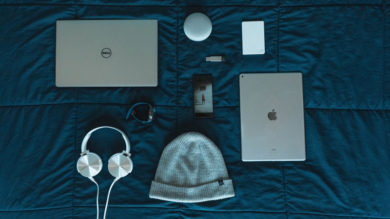 flatlays, 5K, blue, design, gadgets, technology, choice, directly above, aesthetic, wood - material, note pad, spoon, close-up, kitchen utensil, table