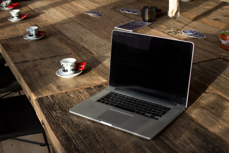 wood, macbook pro, apple, coffee shop, high angle view, laptop, technology, 5K, still life, group session, computer, no people, wireless technology, coffee - drink