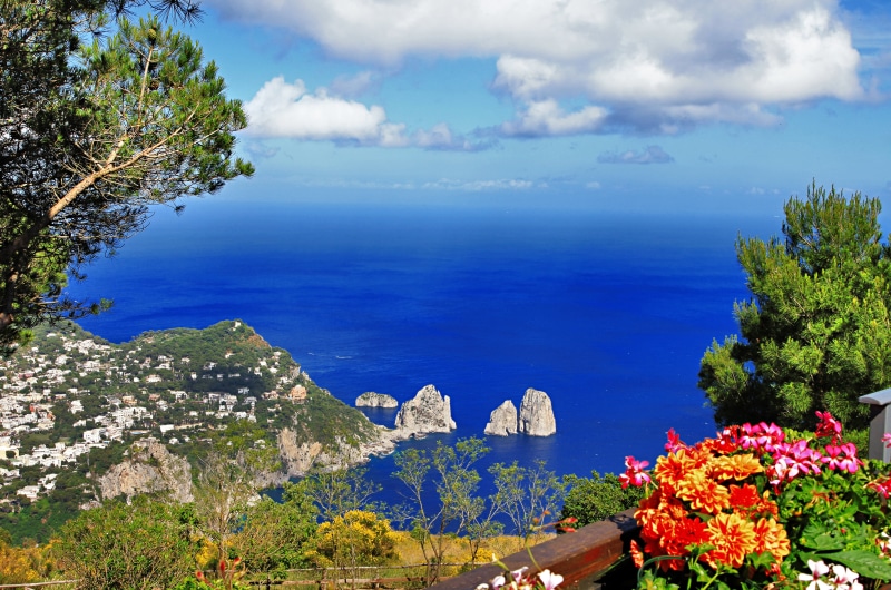 the sky, horizon over water, scenics, outdoors, tourism, island, bay Of Water, Capri, famous Place, land, coastline, green Color, rocks, seascape, trees