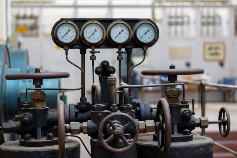 valves, metal, energy generation, machine valve, analog, factory, machinery, gray, indoors, gauge, guage, day, industry, industrial plant, instrument of measurement