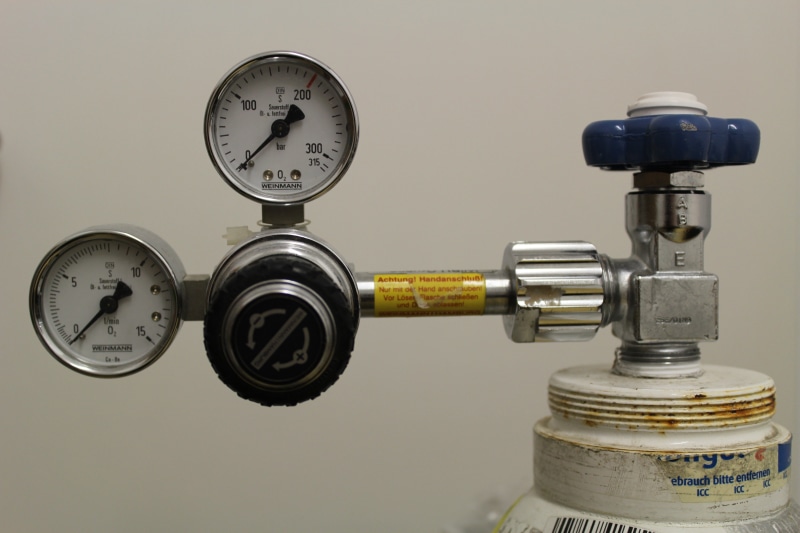 physical pressure, industry, communication, metal, machinery, oxygen lax, first aid, pressure gauge, beamtmungsgerät, oxygen, meter - instrument of measurement