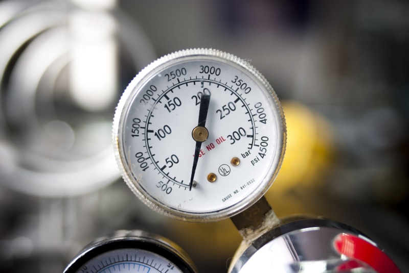 speedometer, focus on foreground, number, physical pressure, silver colored, no people, temperature, close-up, pressure gauge, thermometer, the measure