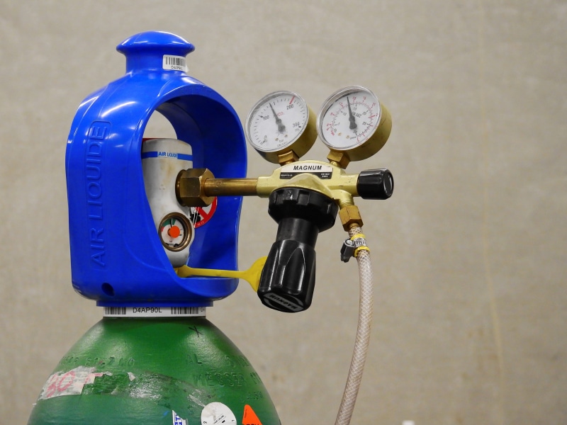 metal, fuel and power generation, meter - instrument of measurement, gauge, pipe - tube, machine valve, equipment, dangerous, technology, indoors, construction