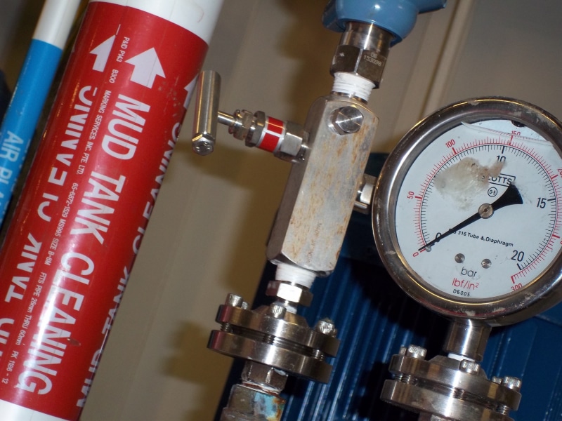 fuel and power generation, indoors, 4K, machinery, gauge, medical equipment, metal, physical pressure, focus on foreground, scotland, no people, machine part