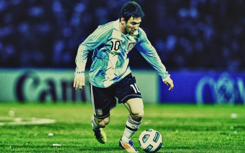 action, ball, rivalry, running, grass, outdoors, kicking, Argentina, winning, effort, offense - Sporting Position, sports clothing, people, practicing
