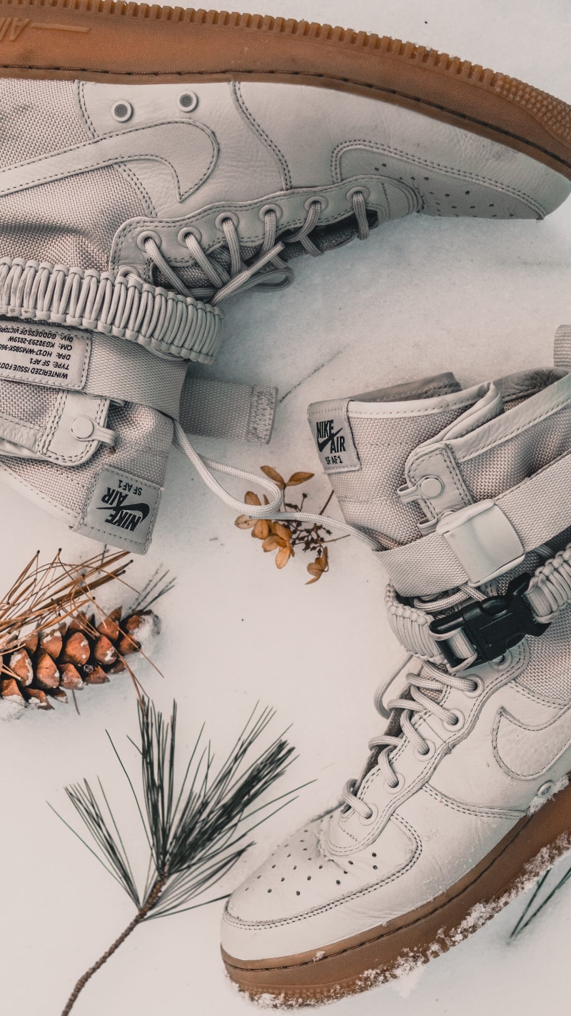 high angle view, large group of objects, air, currency, 4K, top, creativity, no people, choice, white, pair, boots, still life, special, close-up, nike air