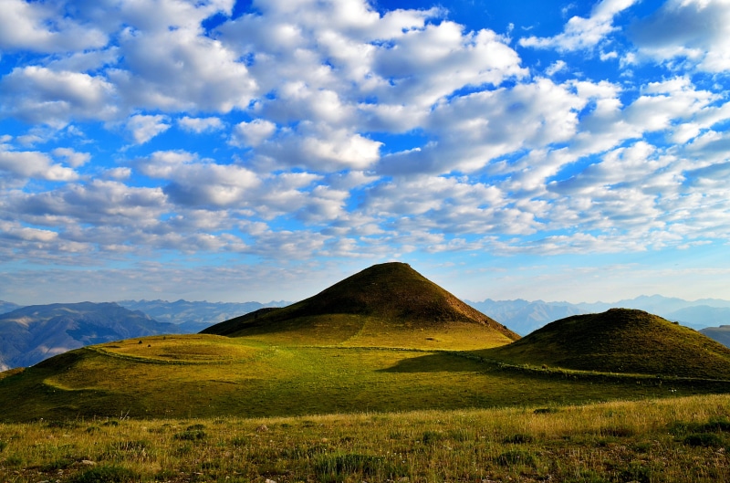 4K, beauty in nature, taylor, white, cloud - sky, holiday, unbelievable, travel, flowers, daytime, turkey, natural life, outdoor, plateaus, sky, mountain