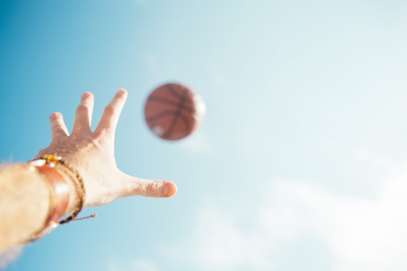 leisure activity, sport, sports, people, background, human body part, action, team, jump, seams, young, outdoors, lifestyles, practice, ballgame, 2K, recreation