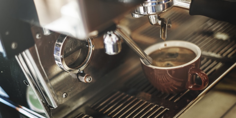 5K, service, stove, close-up, occupation, cafe, barista, attractive, red, appliance, food and drink, industry, cafeteria, job, technology, food, drink