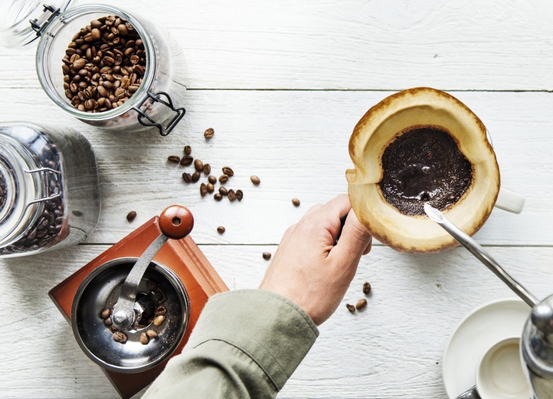 drip, real people, coffee beans, holding, drink, 1080P, barista, food and drink, human hand, flatlay, one person, hand, person, indoors, glass, eating utensil