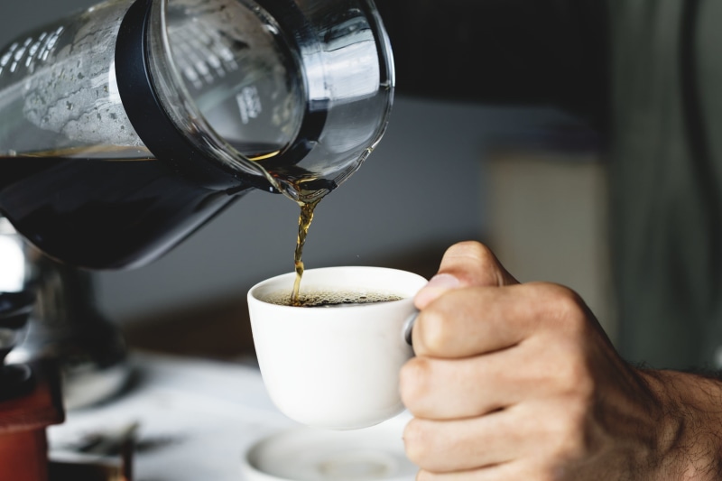cup, brewed, restaurant, coffee cup, beverage, fresh, hand, coffee, lifestyle, break, americano, mug, ceramic, preparation, relax, pouring, interest, person
