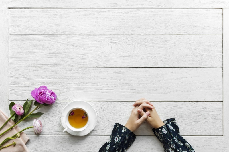 food and drink, body part, wooden, tea cup, table, background, directly above, design space, mug, beside, female, women, adult, human limb, nature, flatlay