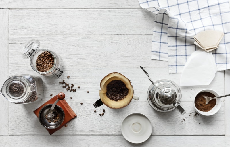 kettle, retro, grinder, nobody, freshness, household equipment, rest, wood - material, 4K, morning, cup, high angle view, pastime, brew, wooden table