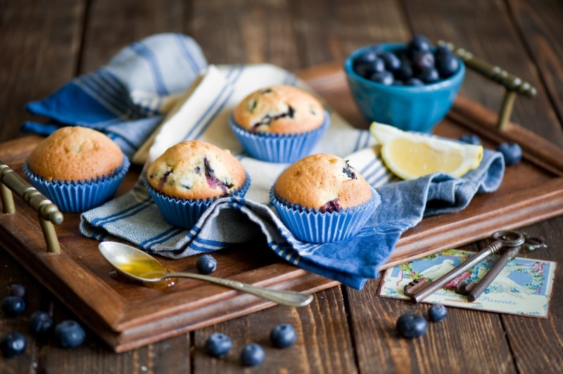 sweet food, wood - material, temptation, muffin, keys, berries, lemons, still life, food, 1080P, eating utensil, napkin, indulgence, kitchen utensil, blueberries