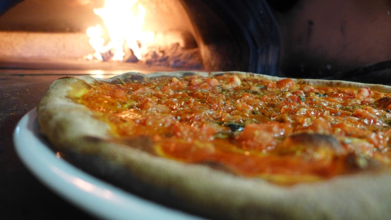 italian, wood, fire, italian food, cheese, masonry, lunch, heat - temperature, wood fire, flame, temptation, italy, burning, pizza maker, 4K, freshness