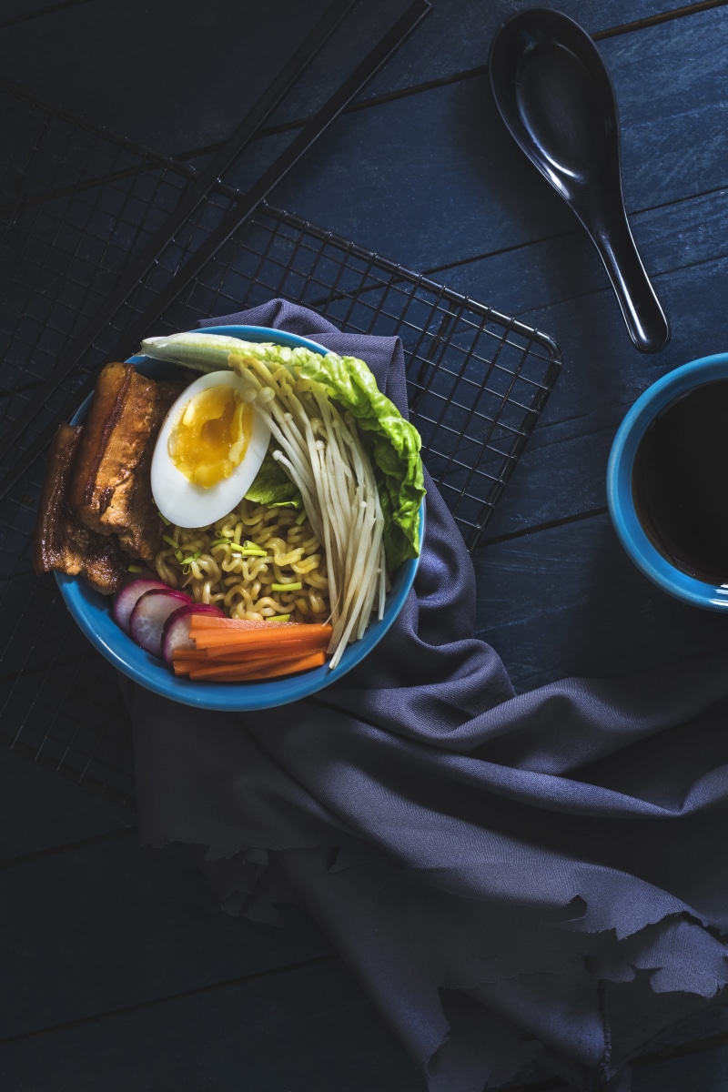 cooked, vegetable, spoon, 5K, food, carrot, dine, lunch, vegetarian Food, cultures, radish, refreshment, mushroom, lettuce, food photography, black, photography