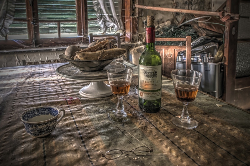2K, bottles, still life, drinking glass, alcohol, table