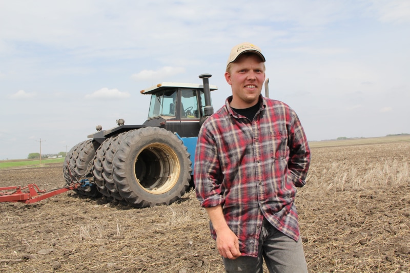 standing, farm Worker, only men, manual Worker, machine, working, rural, shirt, sport, plaid, outdoors, people, agricultural Machinery, land, one Person