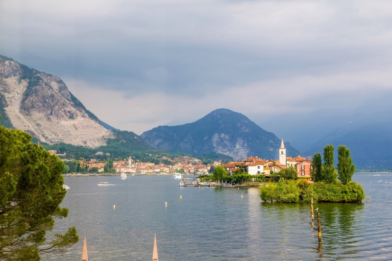 Fishermens Island, waterfront, water, building exterior, mountains, city island, no people, sky, Maggiore, Isola dei Pescatori, island, Italy, Island of the Fishermen