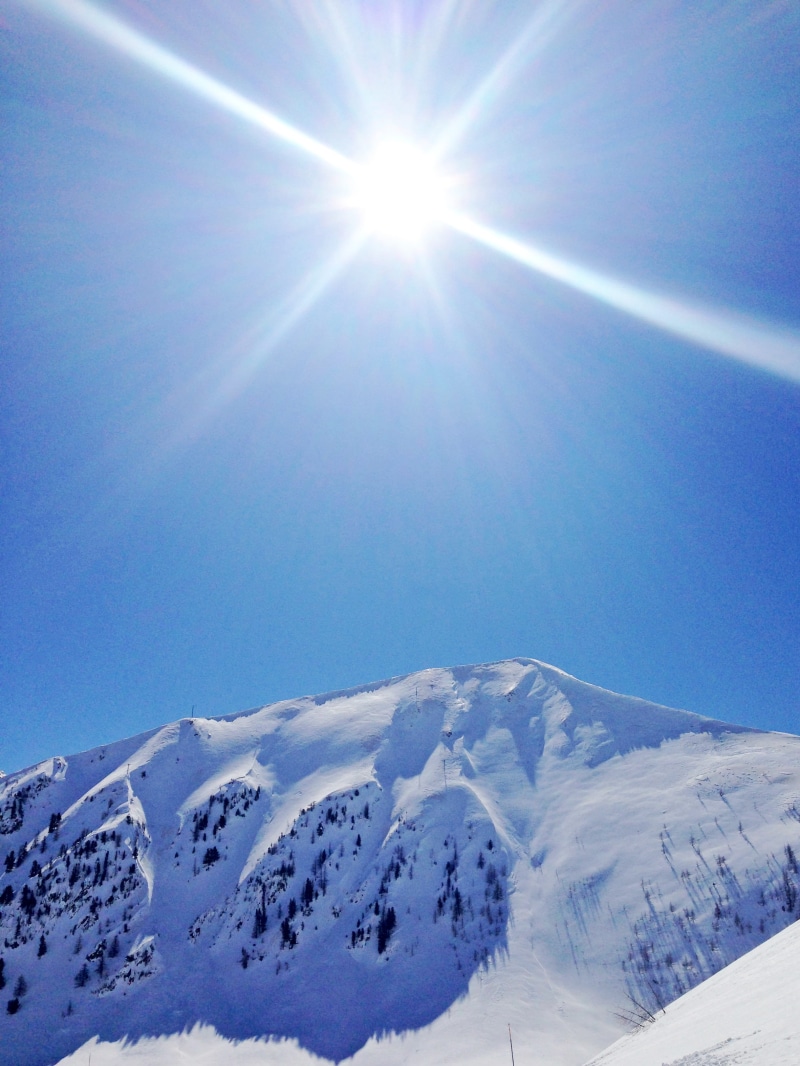 cold temperature, sunbeam, mountain, flare, lens flare, tranquil scene, sunny, snowcapped mountain, blue, no people, 2K, nature, scenics - nature, outdoors