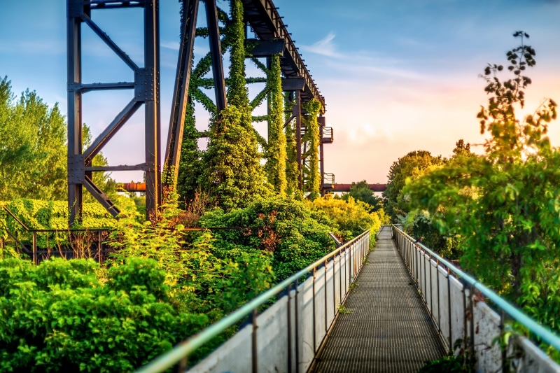 big, green color, footpath, landschaftspark, europe, metal, blue, industrial, corrosion, monument, concrete, railing, 5K, old, the way forward, tree, dock
