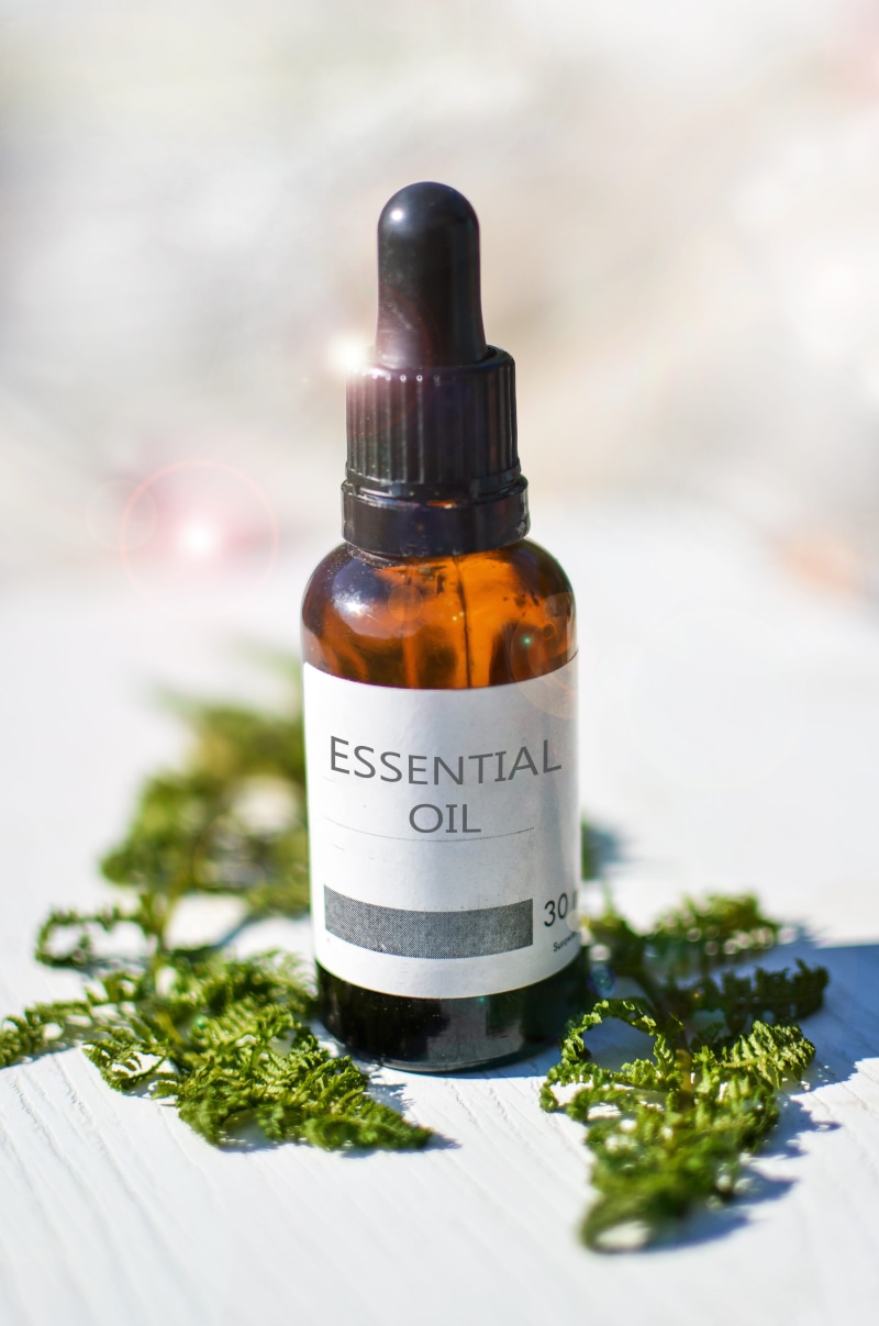liquid, 5K, alternative medicine, wooden table, spa, close-up, nature, pill, selective focus, western script, relaxation, no people, therapy, wooden, medicine