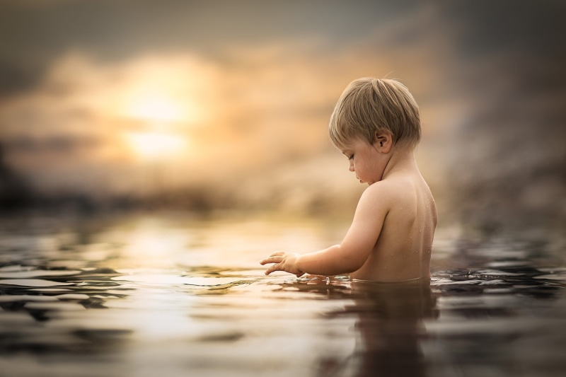 offspring, calm, blond hair, children, selective focus, nature, body, outdoors, men, leisure activity, sea, innocence, child, 1080P, sky, childhood, hair