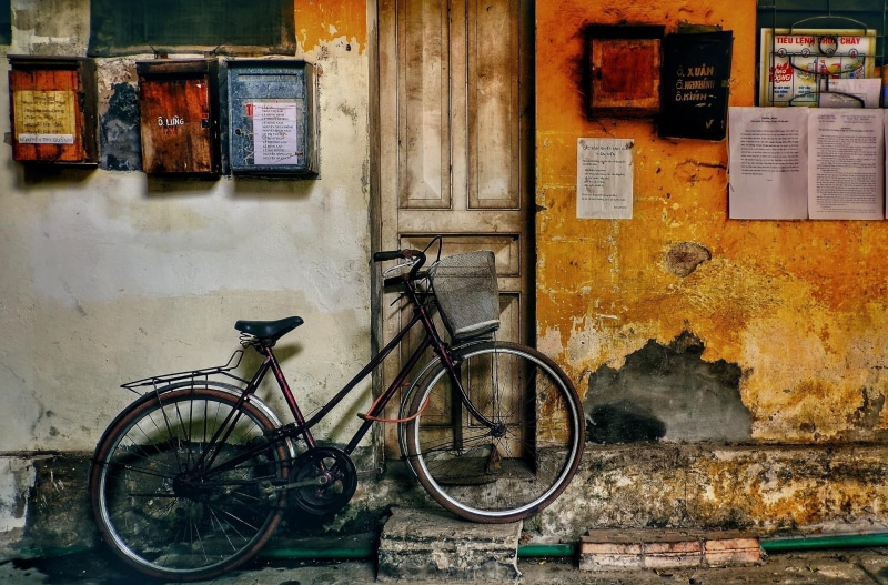 bike, transportation, travel, the countryside, life, hanoi, window, no people, land vehicle, stationary, mode of transportation, wall, building exterior