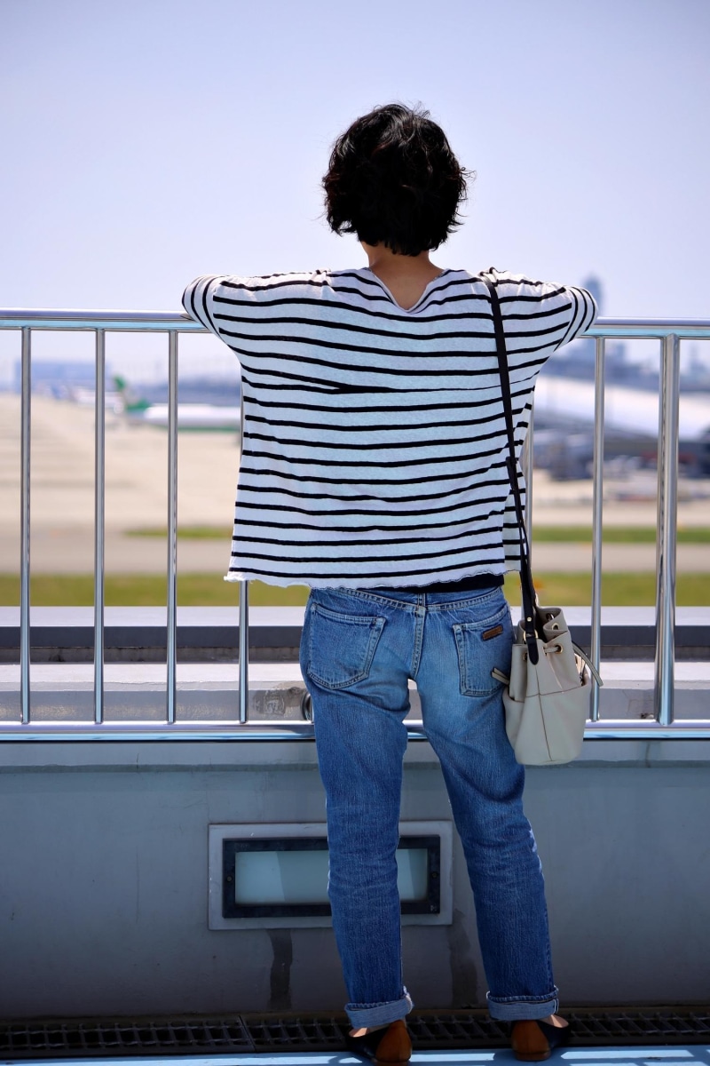 japan, portrait, women, teenager, day, kansai international airport, leisure activity, hairstyle, osaka, full length, contemplation, rear view, sky, denim