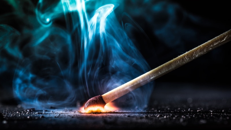 flame, smoke - physical structure, match - lighting equipment, burnt, close-up, 1080P, blurred motion, wood, smoke, art and craft, selective focus, incense