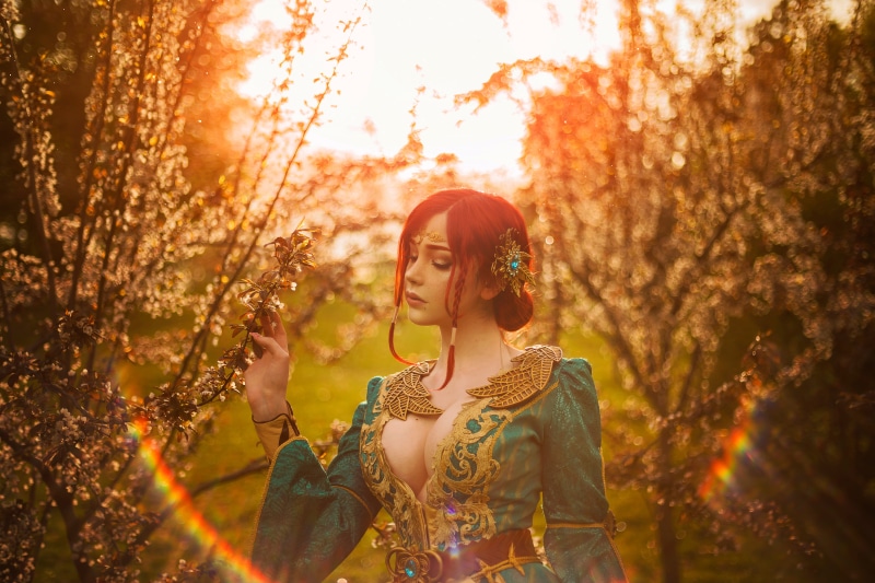 lens flare, redhead, portrait, model, cleavage, cosplay, video games, video game girls, 5K, outdoors, women, dress, Sayathefox, sunset, Triss Merigold