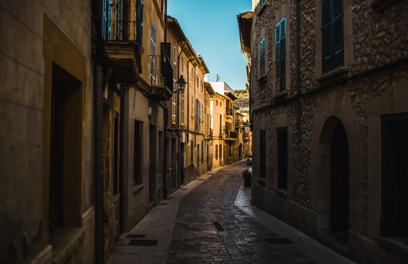 alley, no people, old town, concrete, asphalt, cobblestone, handrail, building, tarmac, architecture, the way forward, flagstone, buildings, path, narrow