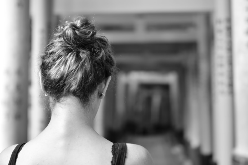 indoors, people, hair bun, human hair, fushimi inari taisha, me, temples, kyōto-shi, real people, hair, hairstyle, peace, leisure activity, adult, one person